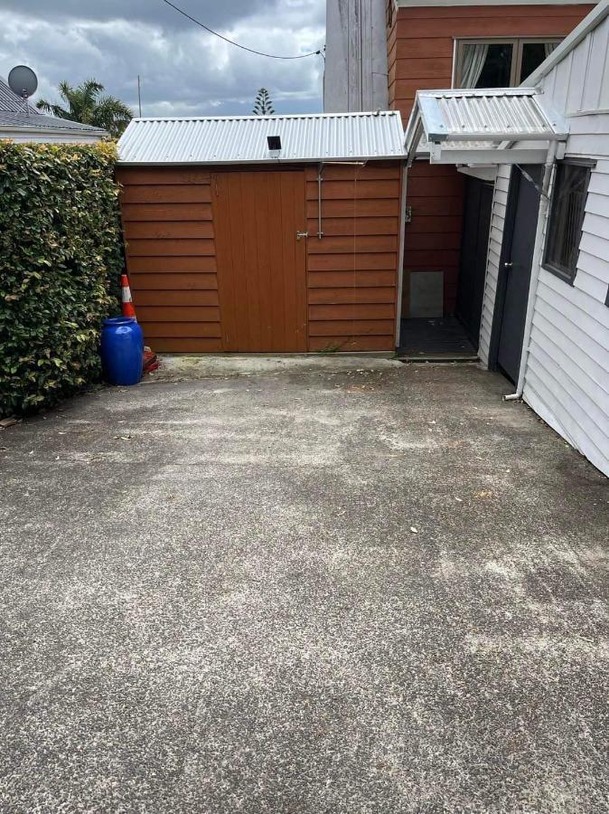 Red Beach Garden Cottage Exterior photo